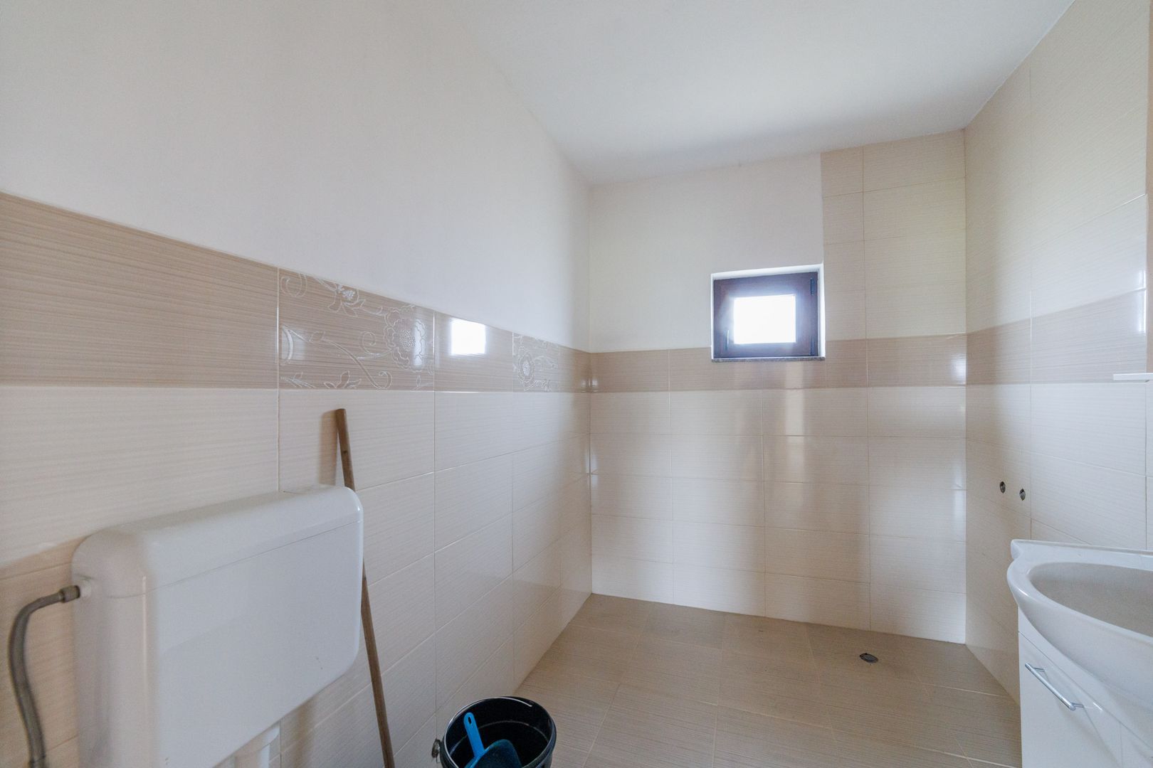 Casa P+M cu 4 camere si teren de 705 mp | Pitesti – Strada Zborului — fotografia 27