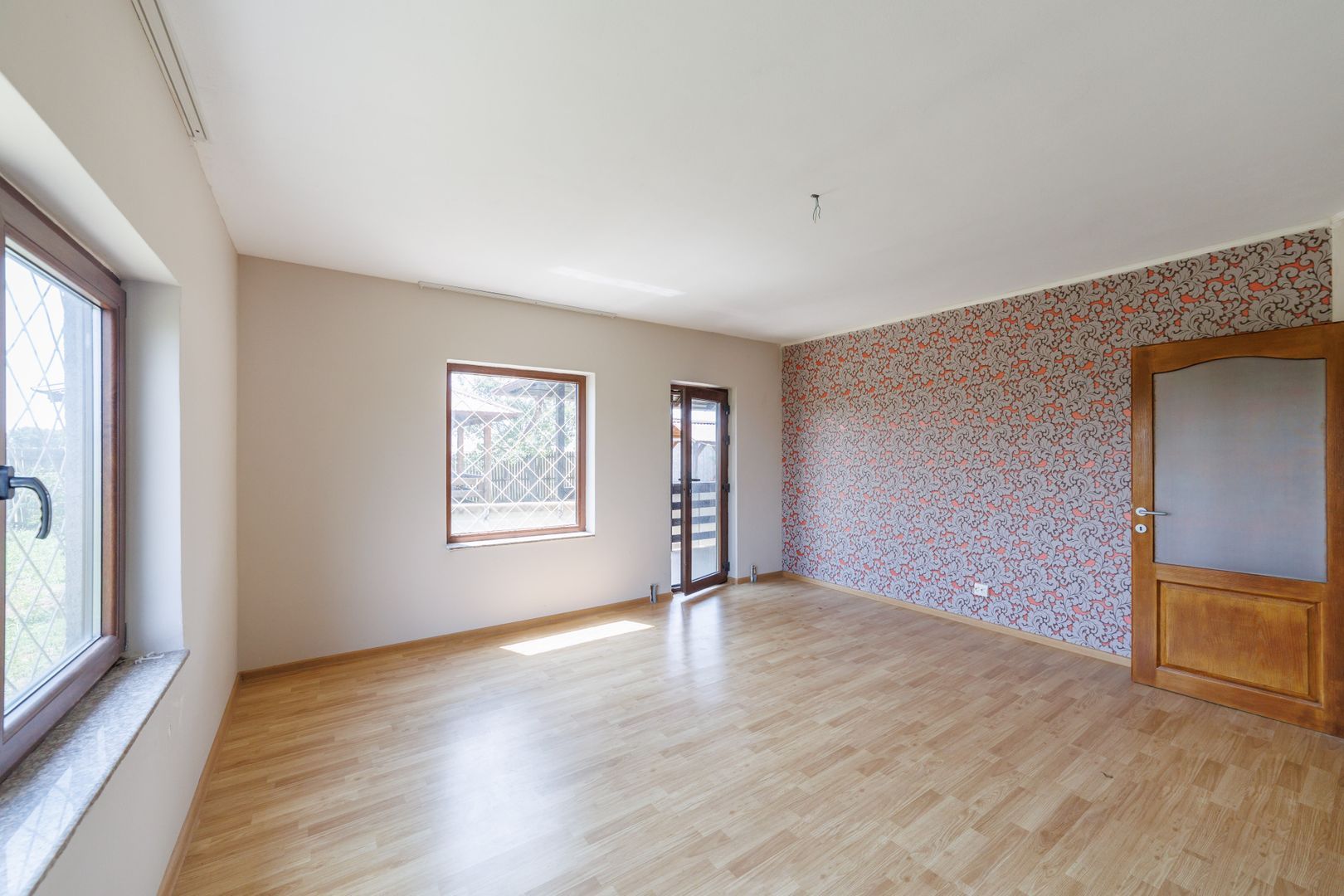 Casa P+M cu 4 camere si teren de 705 mp | Pitesti – Strada Zborului — fotografia 36