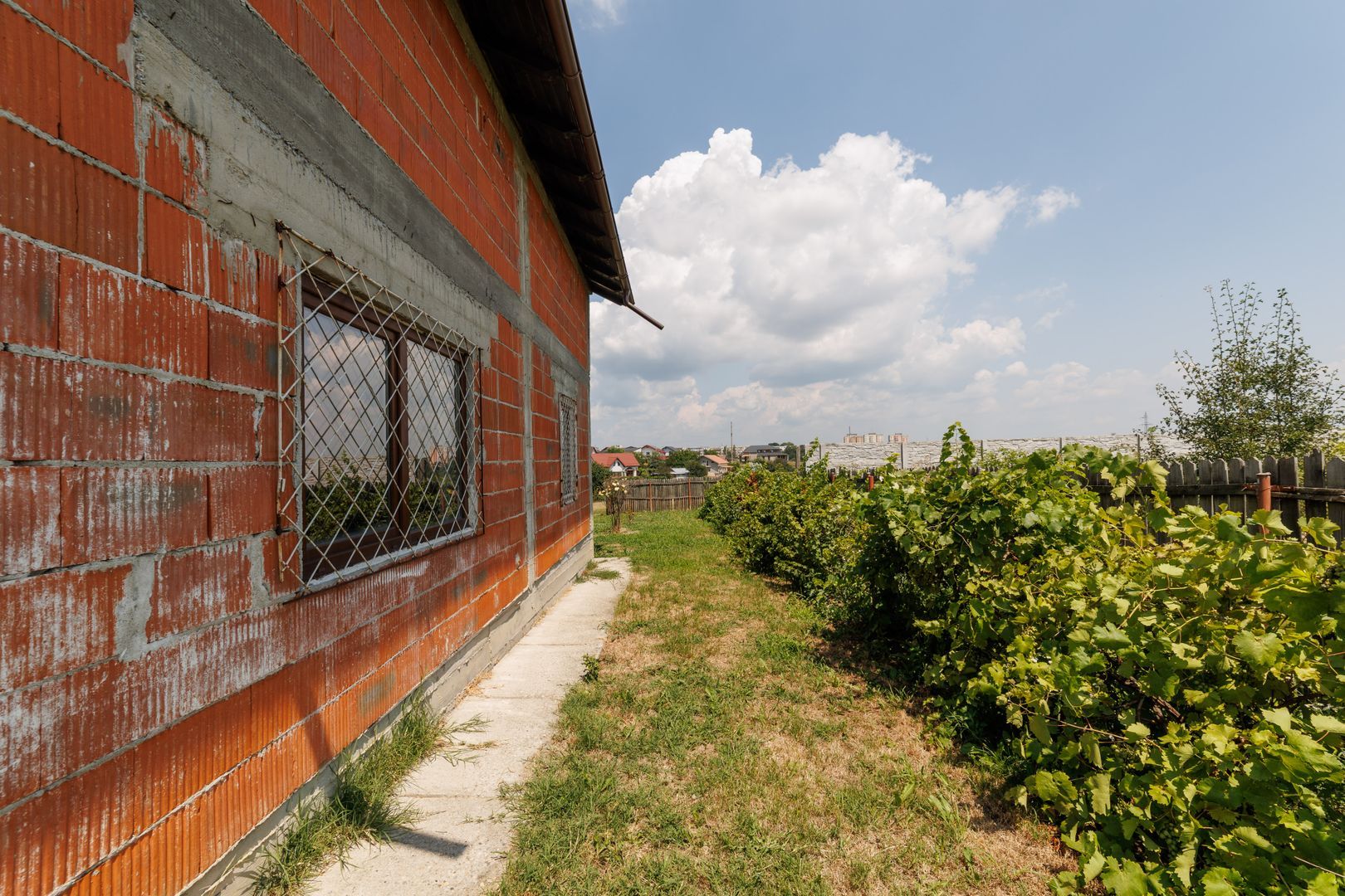Casa P+M cu 4 camere si teren de 705 mp | Pitesti – Strada Zborului — fotografia 7
