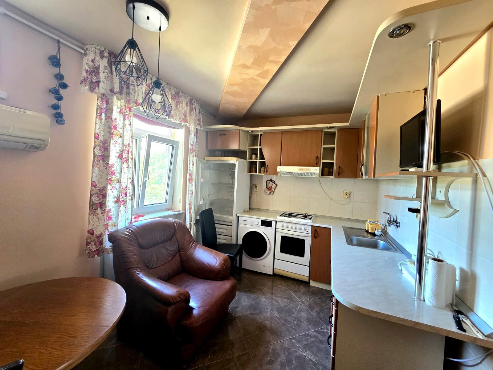 📍 De închiriat — apartament modern pe B-dul Closca , Satu Mare 🏡 — fotografia 2