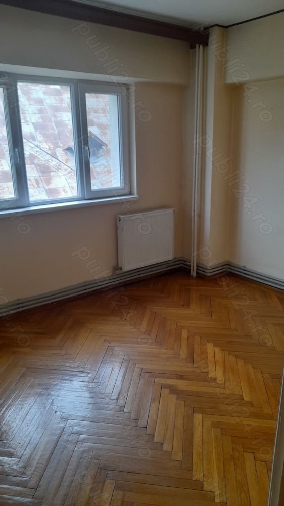 De vanzare ap 4 camere decomandat blv.Dacia — fotografia 3