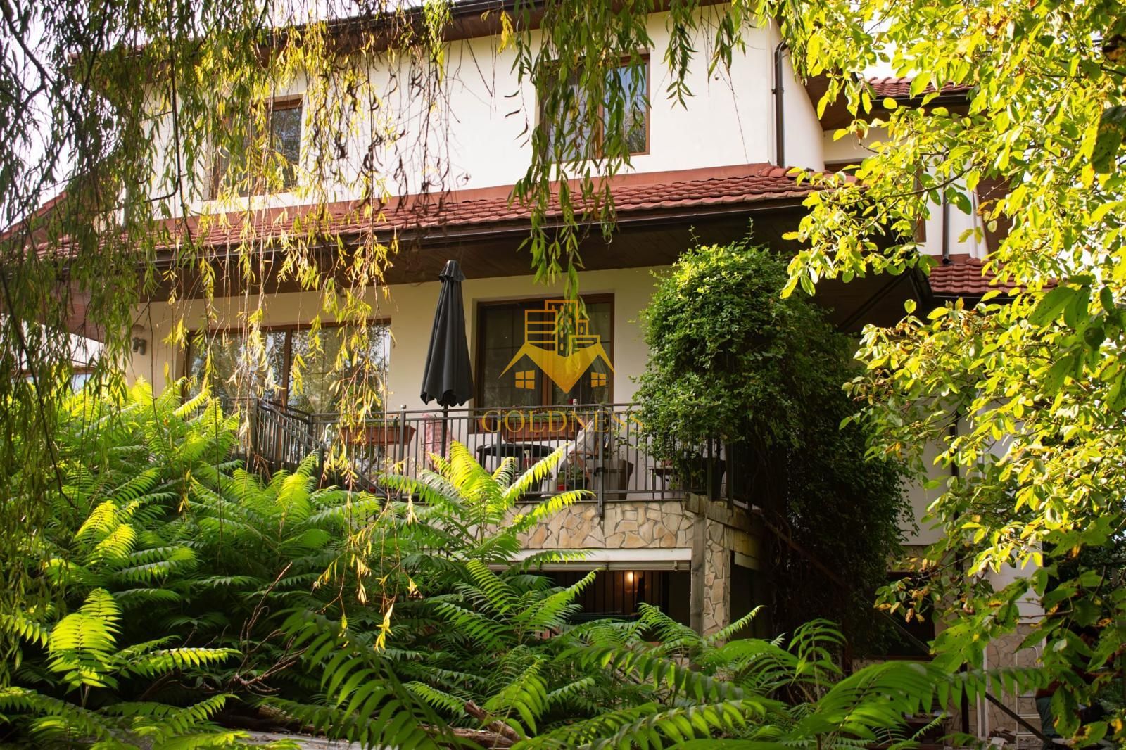 Casa cu teren 2000 m si front 35 ml in Buna Ziua, zona Grand Hotel It.