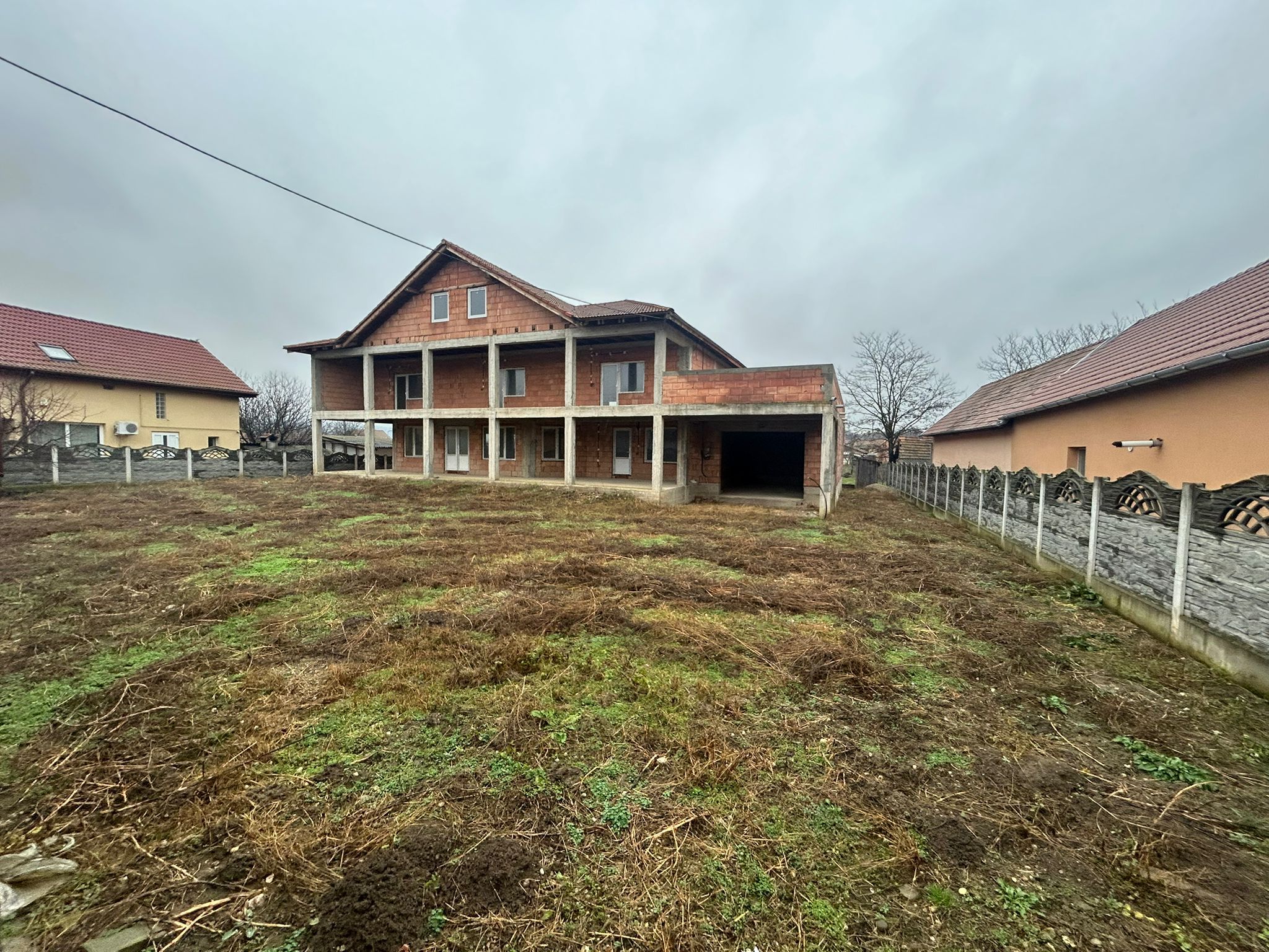 Casa la rosu, 600mp utili, 1150mp teren, Comuna Mihalt — fotografia 3