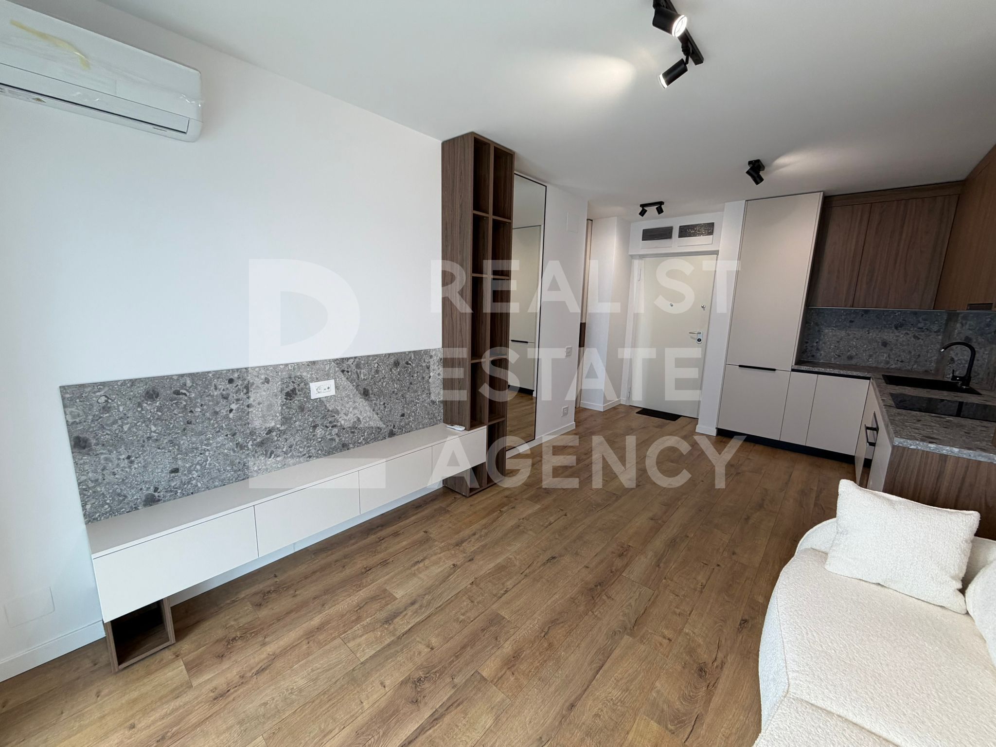 Studio dublu de vânzare în complexul PrimaVista — fotografia 8