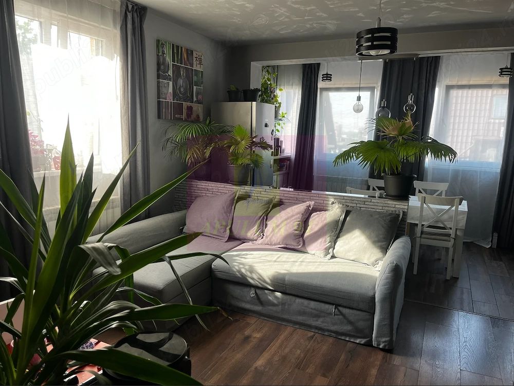 Apartament 2 camere, spațios, mobilat și utilat, loc de parcare — fotografia 3