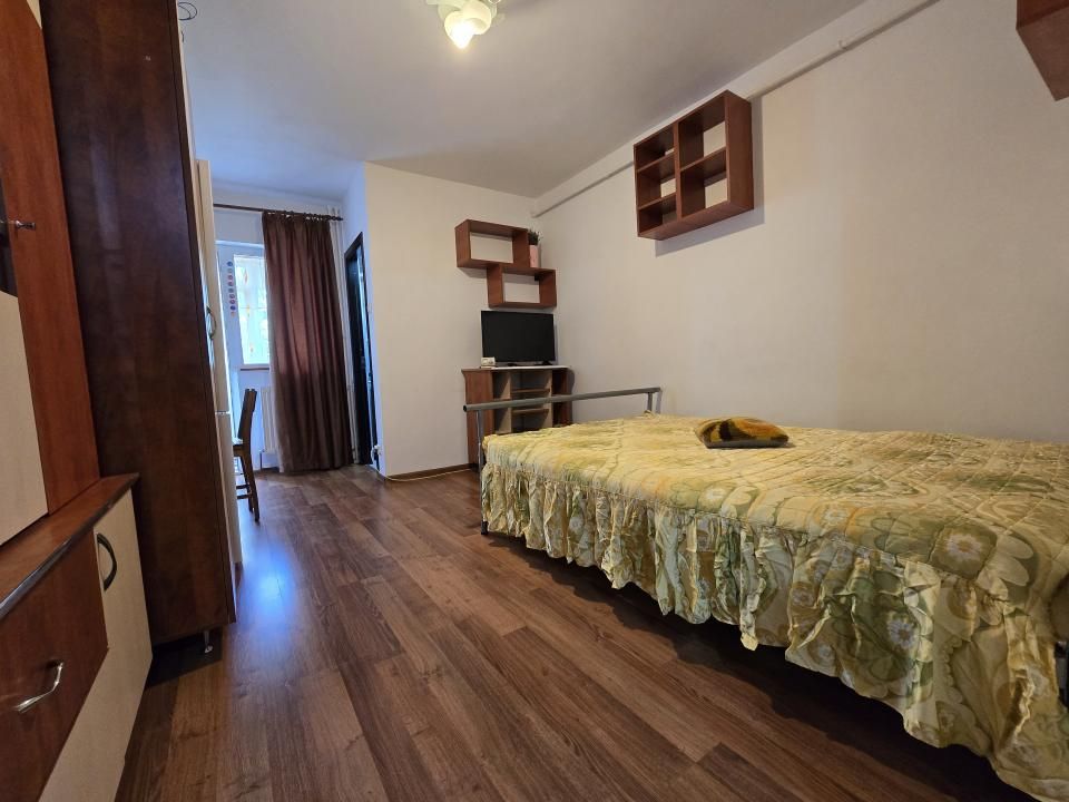 Garsonieră de închiriat | Galata | Etaj 2 | Centrală proprie | Mobilată și utila — fotografia 2