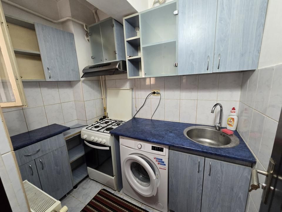 Garsonieră de închiriat | Galata | Etaj 2 | Centrală proprie | Mobilată și utila — fotografia 4