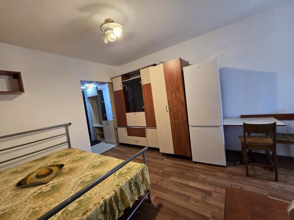 Garsonieră de închiriat | Galata | Etaj 2 | Centrală proprie | Mobilată și utila — fotografia 5