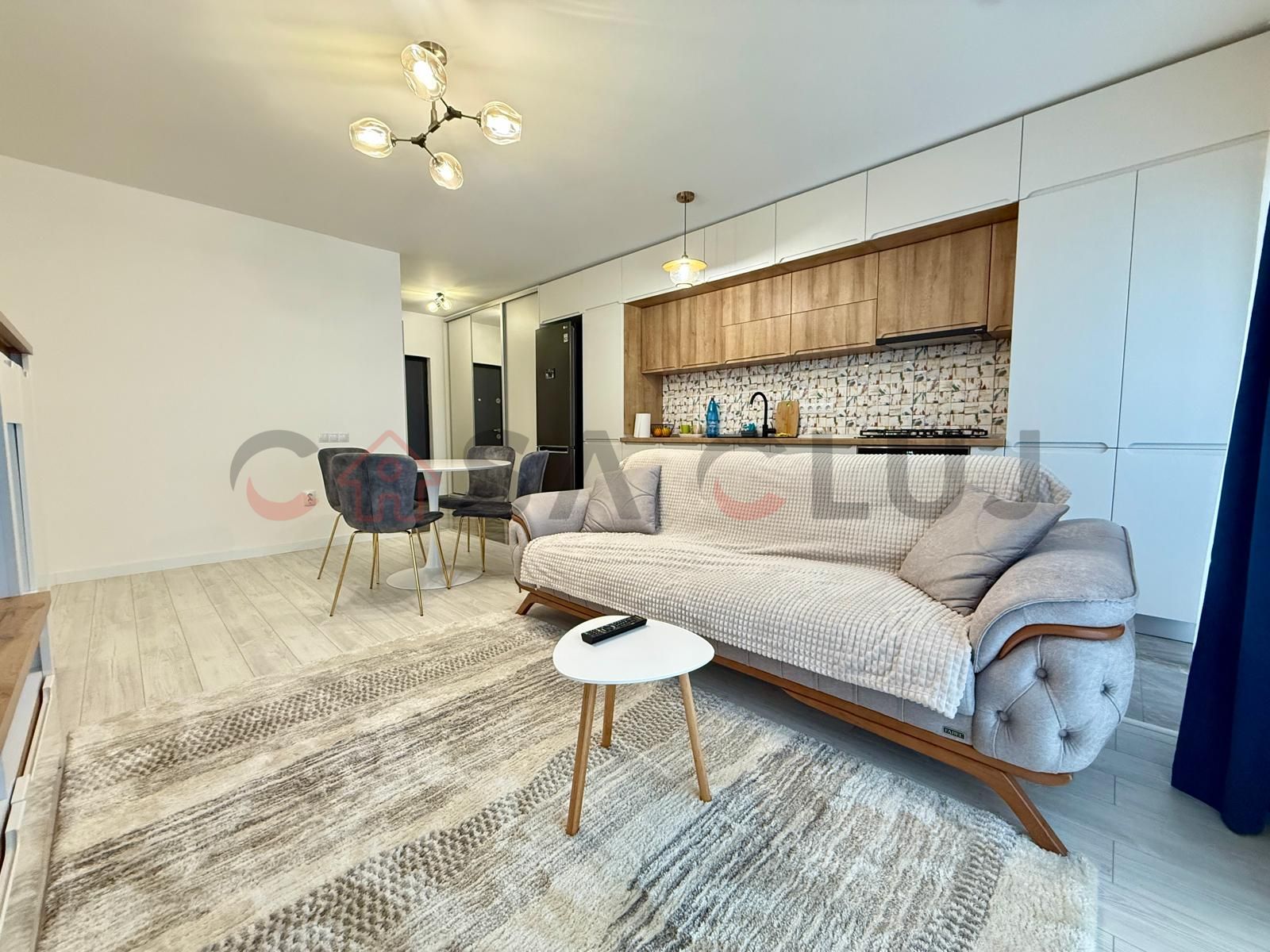 3 camere, modern, la cheie, Iris