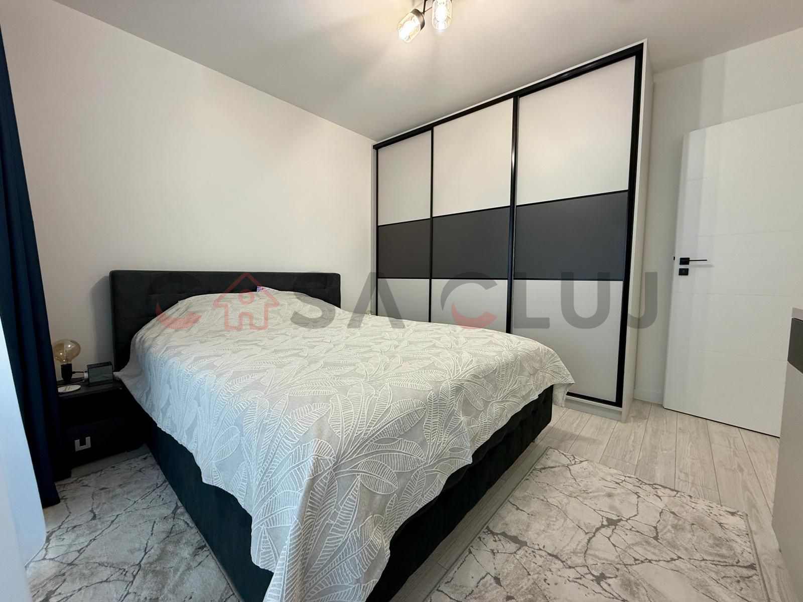 3 camere, modern, la cheie, Iris — fotografia 3