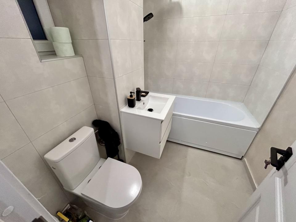 Apartament 2 camere, decomandat, renovat complet, Value Center, Ploiesti — fotografia 12