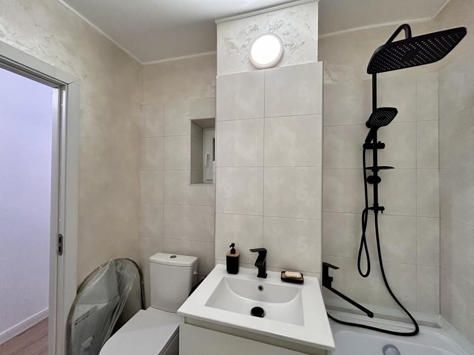 Apartament 2 camere, decomandat, renovat complet, Value Center, Ploiesti — fotografia 13