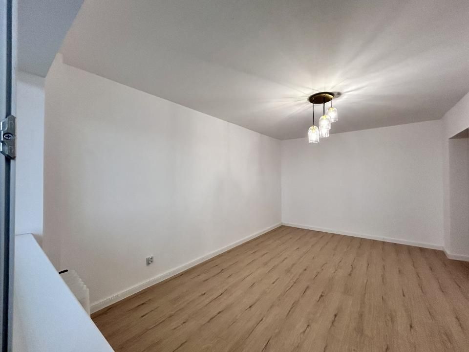 Apartament 2 camere, decomandat, renovat complet, Value Center, Ploiesti — fotografia 2