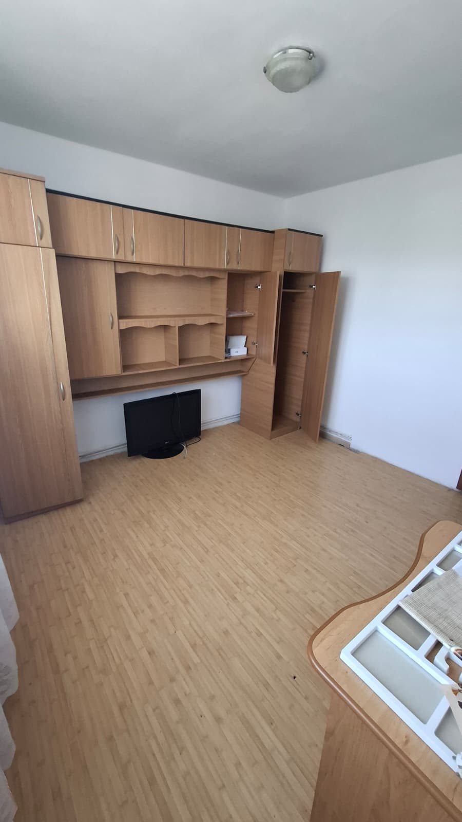 Apartament 3 camere, etaj intermediar, Sf. Vineri — fotografia 3