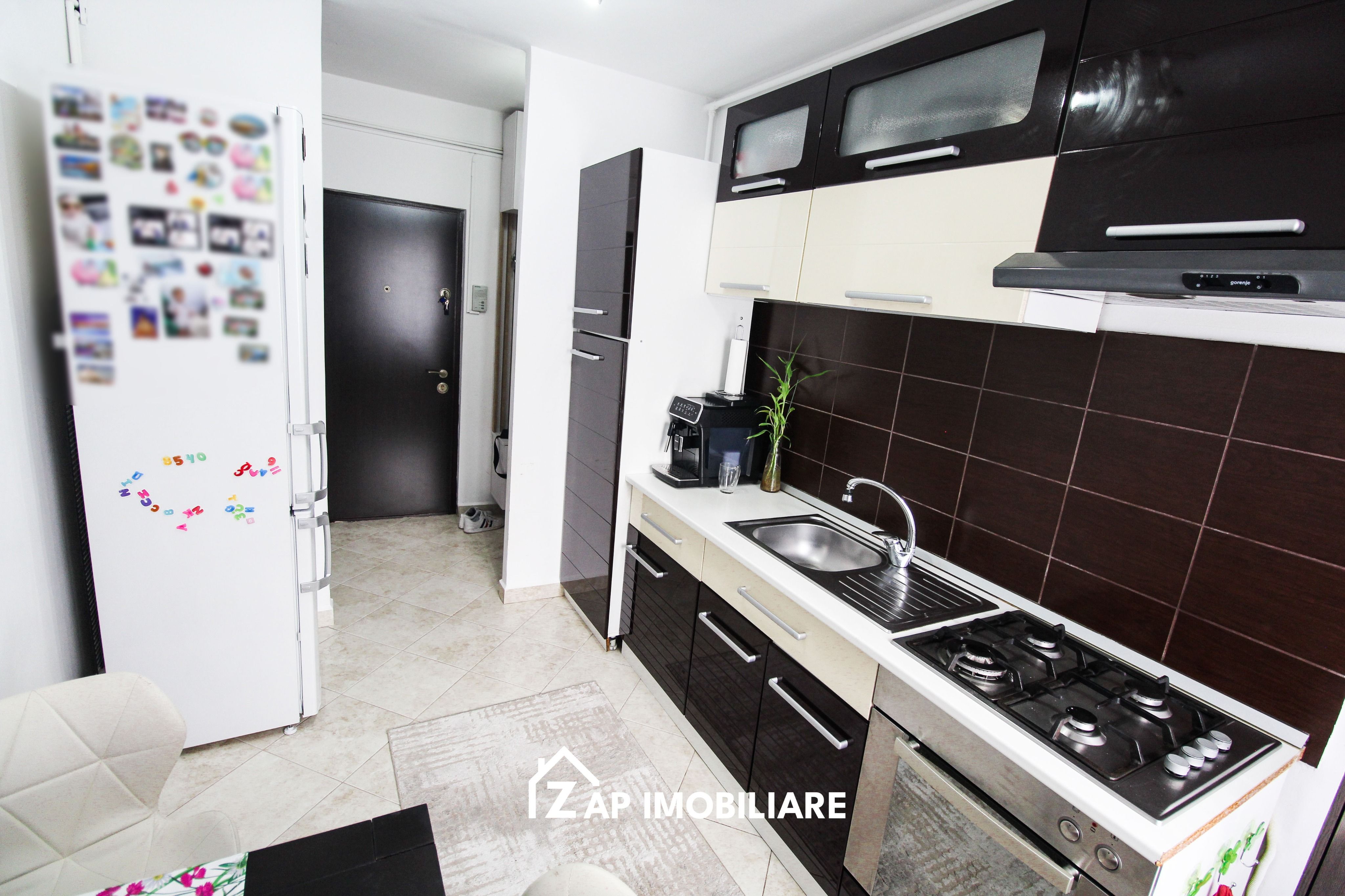 Tudor - Ap modern decomandat 2 camere - 52 mp - Str Selimbar — fotografia 11