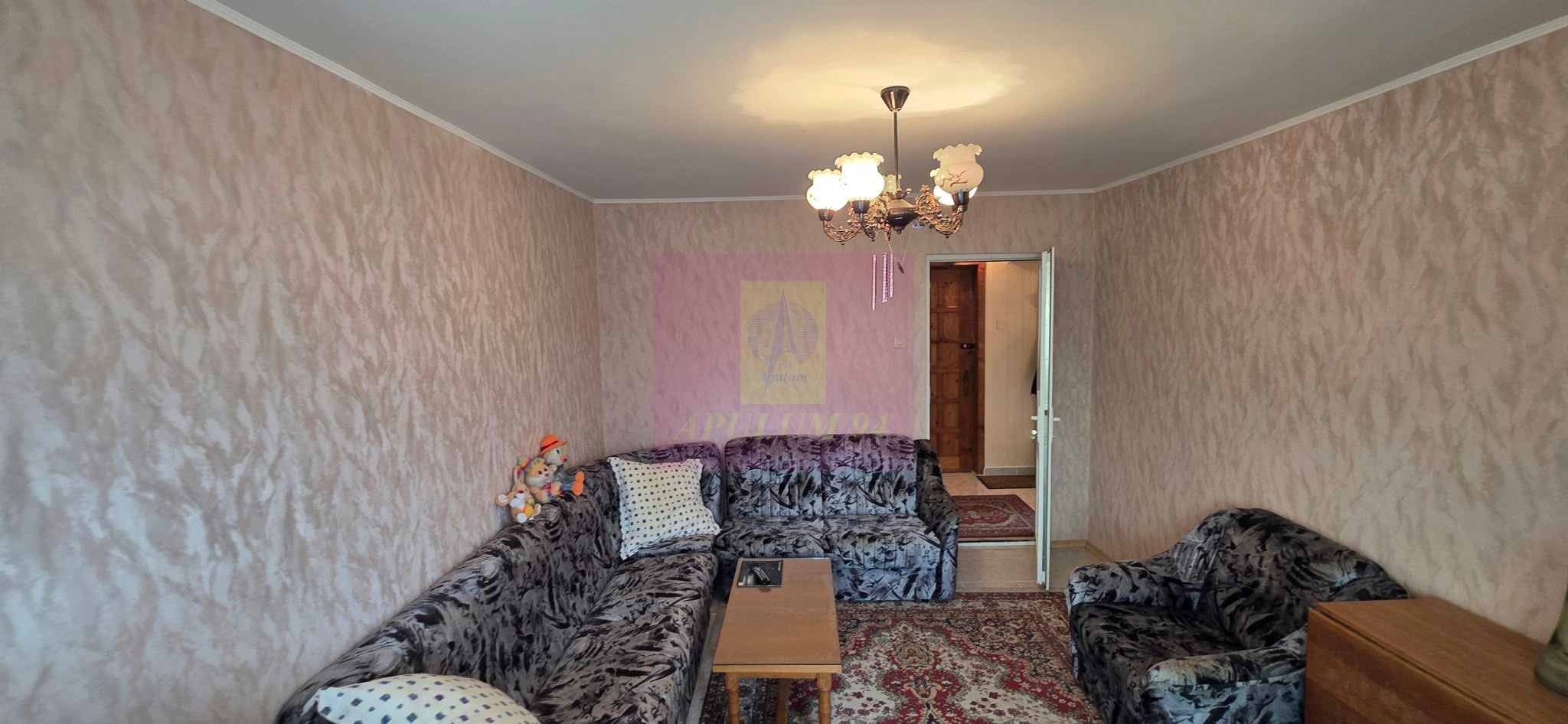Apartament cu 2 camere de vânzare în Azuga – vedere spre munte — fotografia 2
