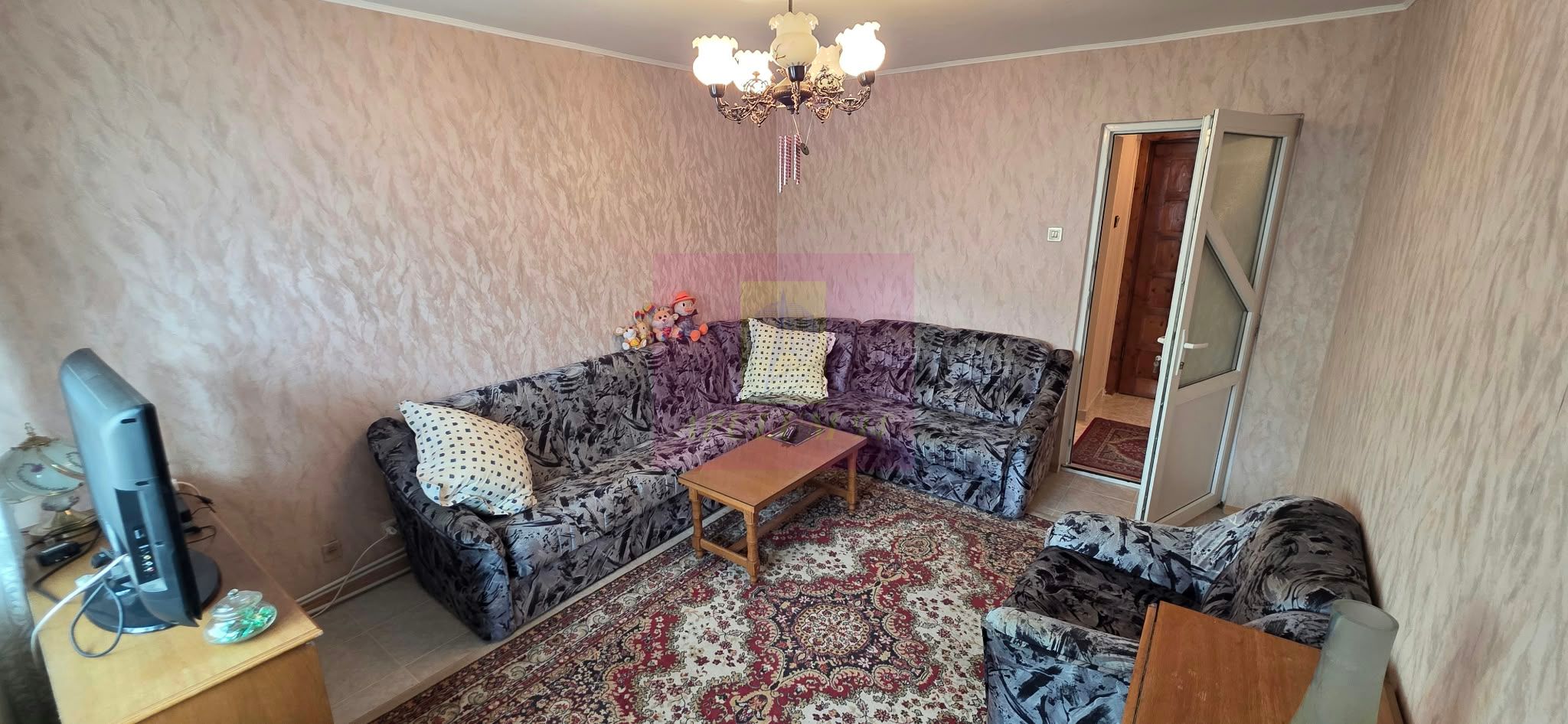 Apartament cu 2 camere de vânzare în Azuga – vedere spre munte — fotografia 3
