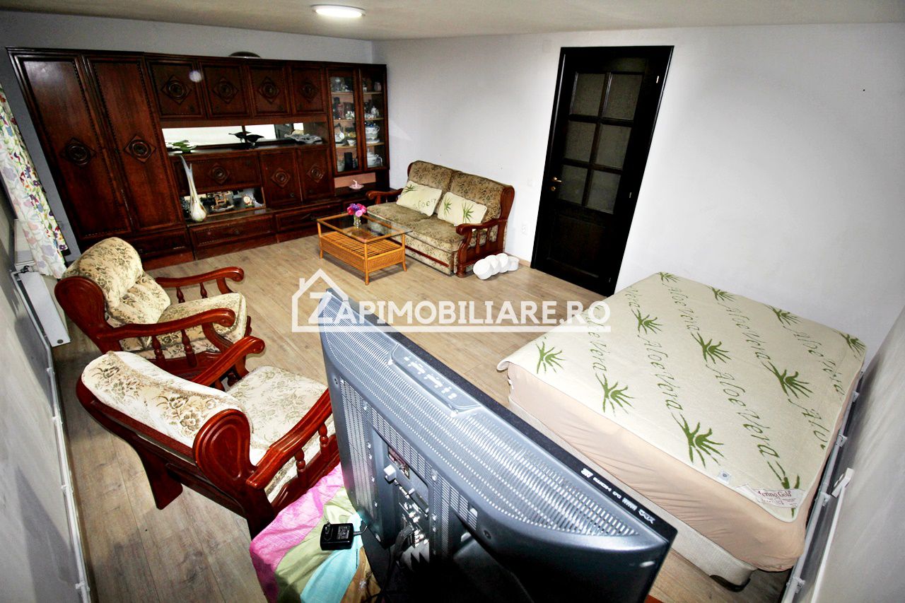 Cazare muncitori Casa 3 camere, 100 mp, 1.000 mp teren, — fotografia 4