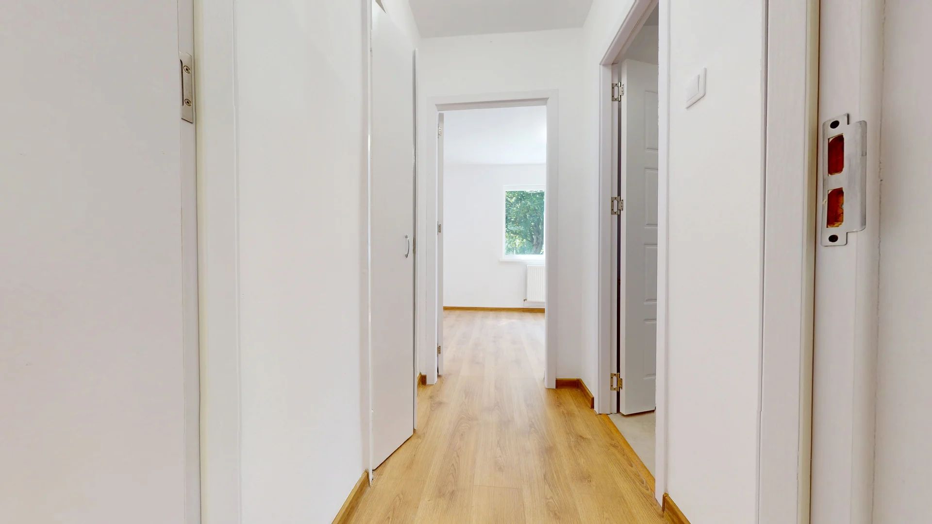 Apartament renovat,in zona faget-piata dacia — fotografia 4