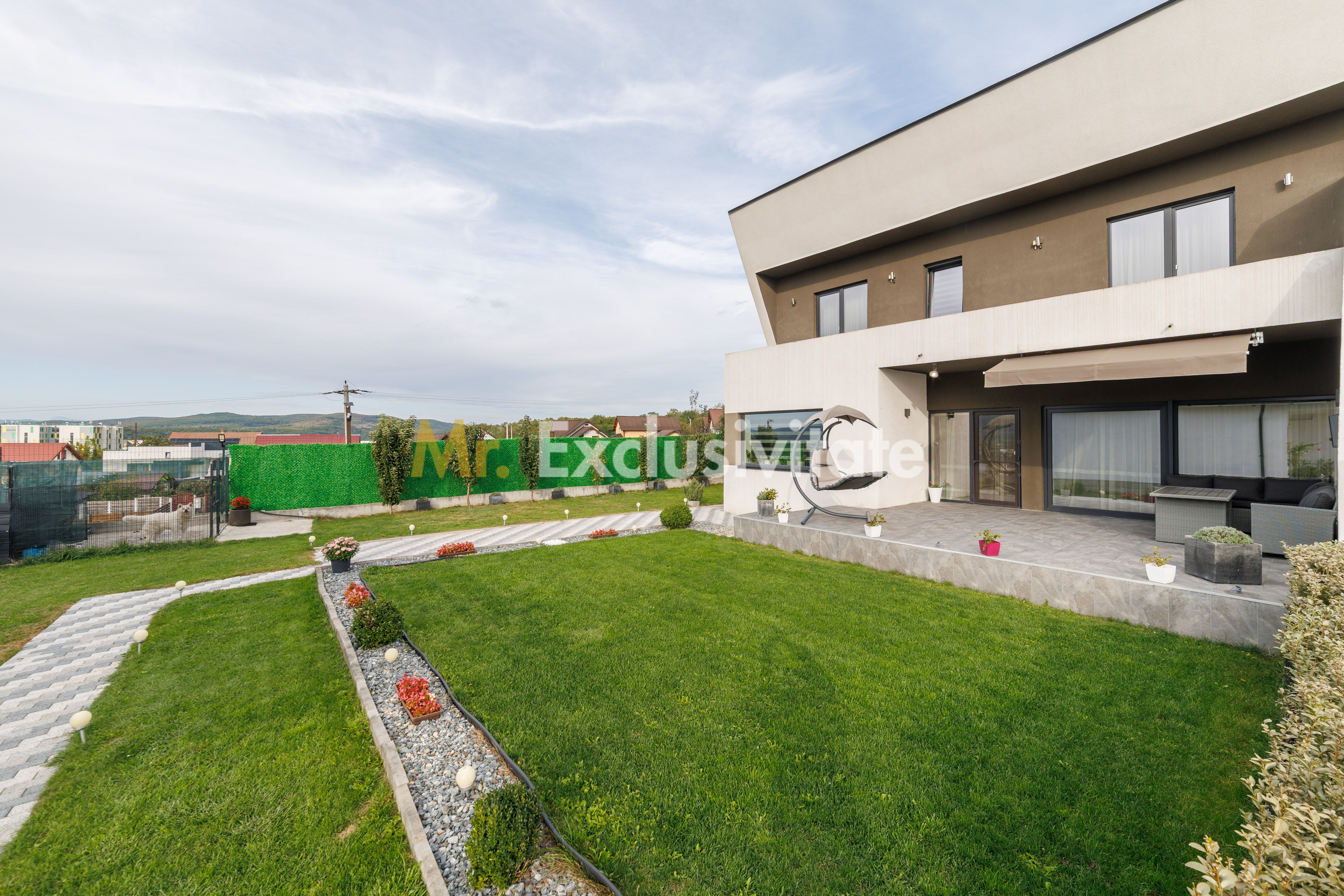Casa moderna, constructie solida -view panoramic -Mioveni-Arges! — fotografia 12