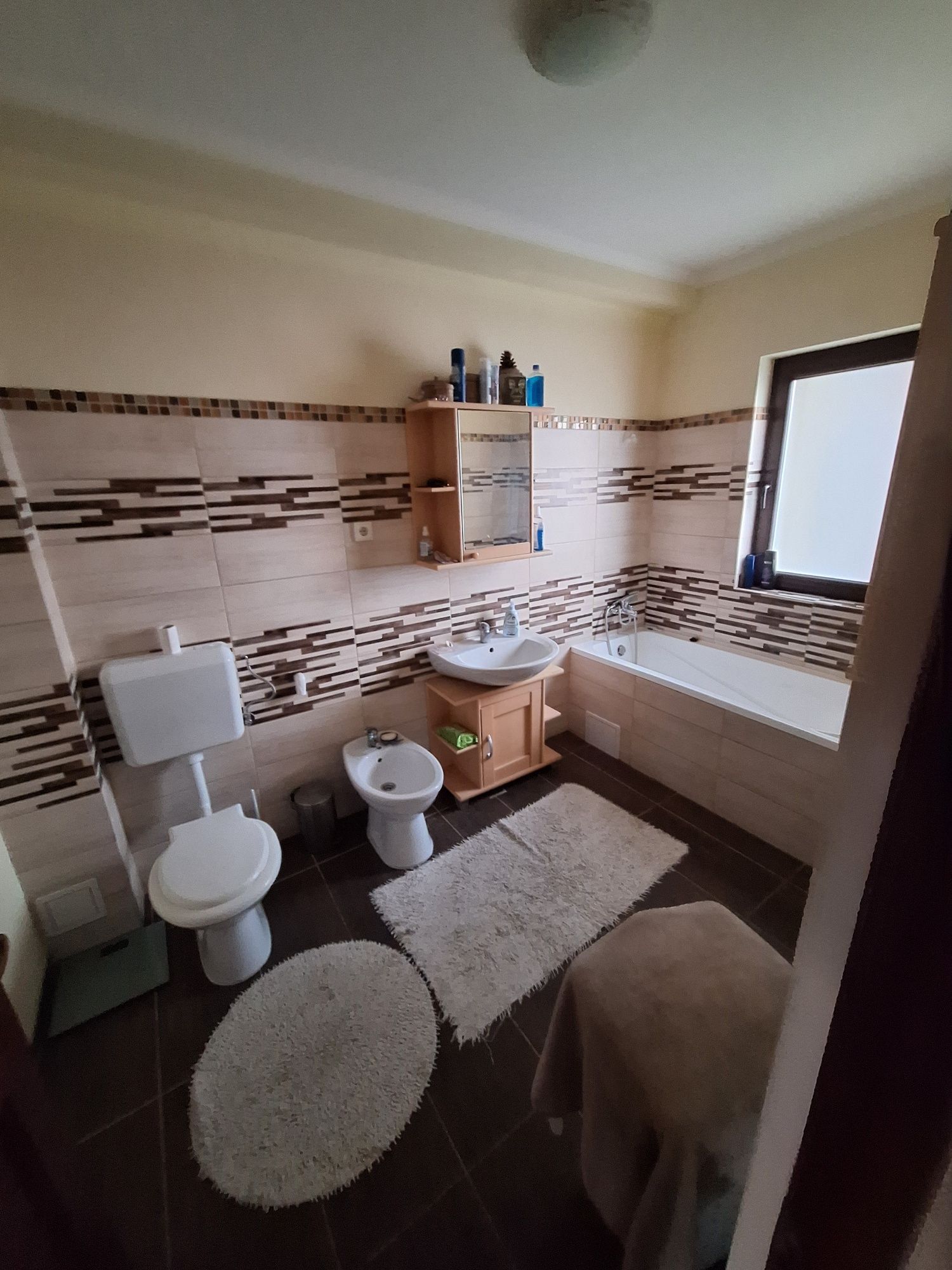 BRASADAS vinde casa construita in 2016 in zona Titulescu. — fotografia 4