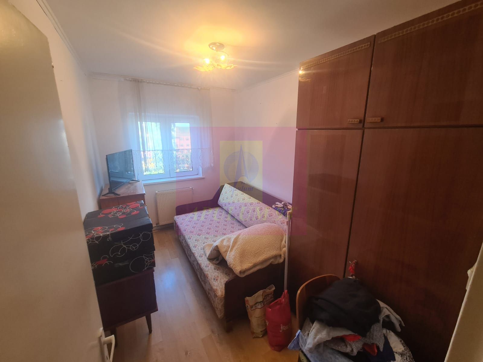 Apartament cu 3 camere de vanzare in Campina - Zona Centrala — fotografia 4