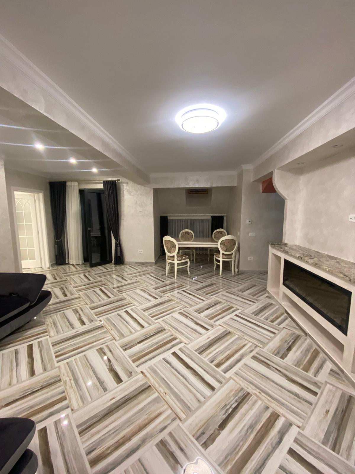 Apartament 5 camere, Zona Areni