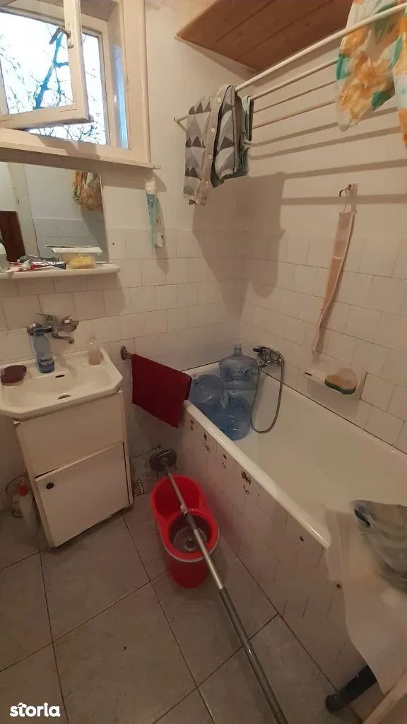 ageuropa.ro vinde ap. 2 cam. la parterul unei case în zona Carpați 2. — fotografia 4