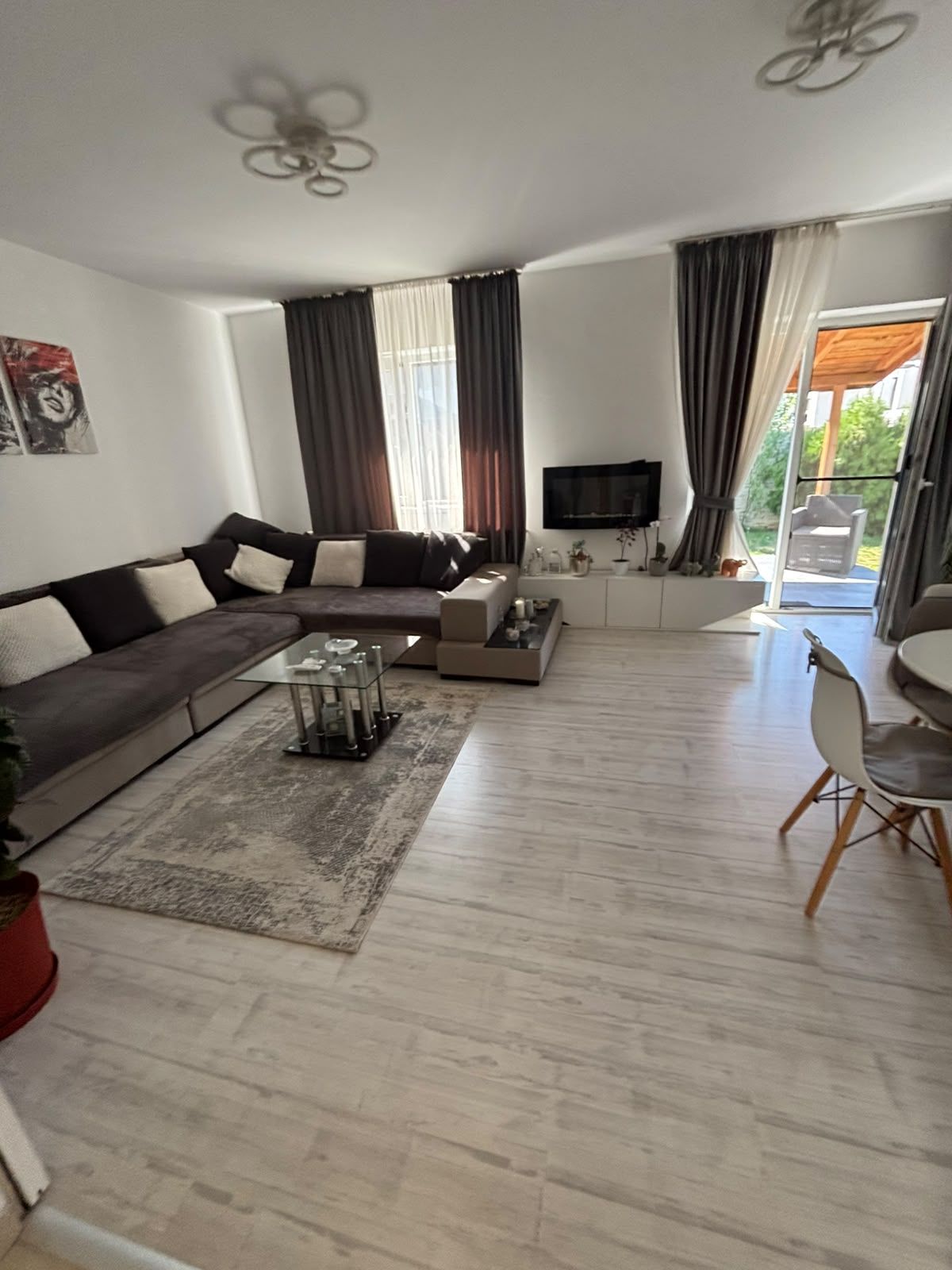 CASA INSIRUITA  4 CAMERE PARTER+ETAJ+POD — fotografia 9