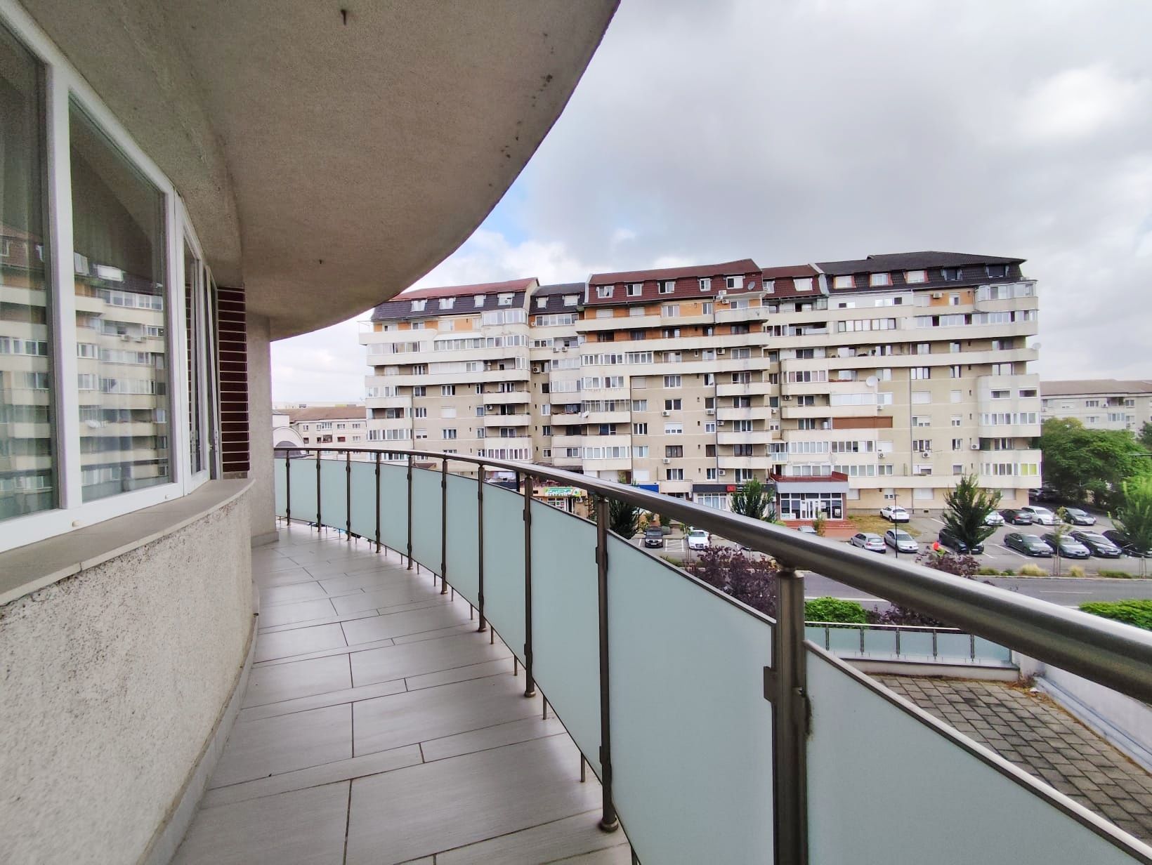 Apart.3 camere in Calea Aradului nr.4 - Cartierul Luceafarul, Oradea — fotografia 15