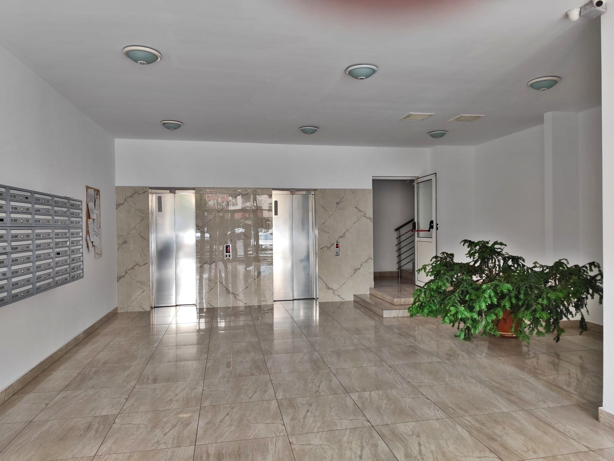 Apart.3 camere in Calea Aradului nr.4 - Cartierul Luceafarul, Oradea — fotografia 16