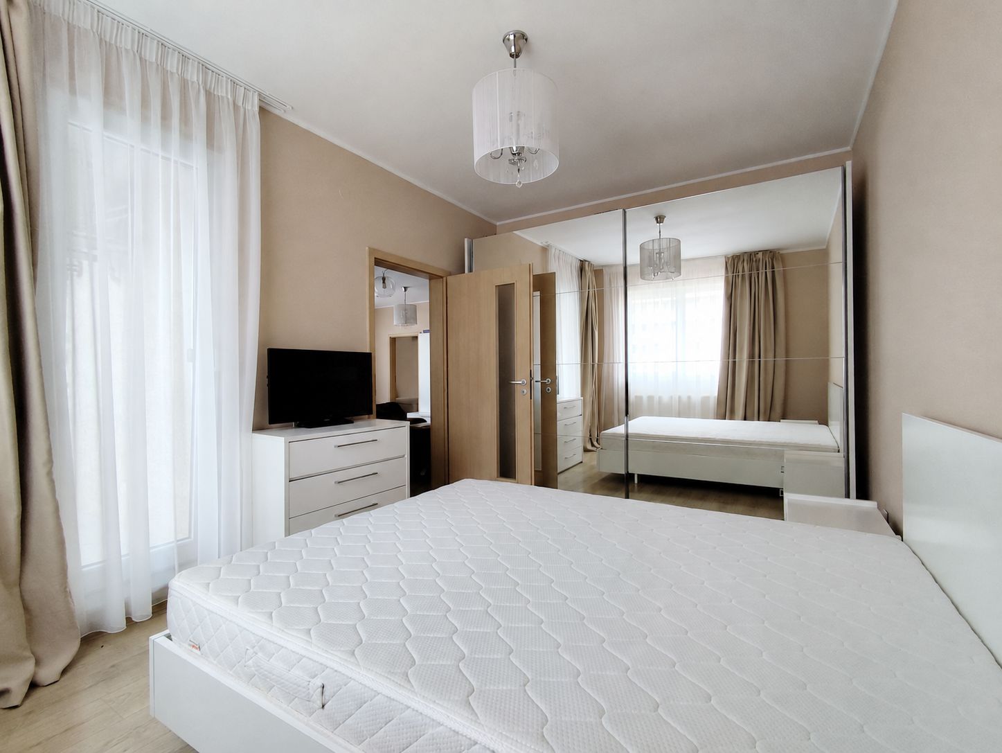 Apart.3 camere in Calea Aradului nr.4 - Cartierul Luceafarul, Oradea — fotografia 4
