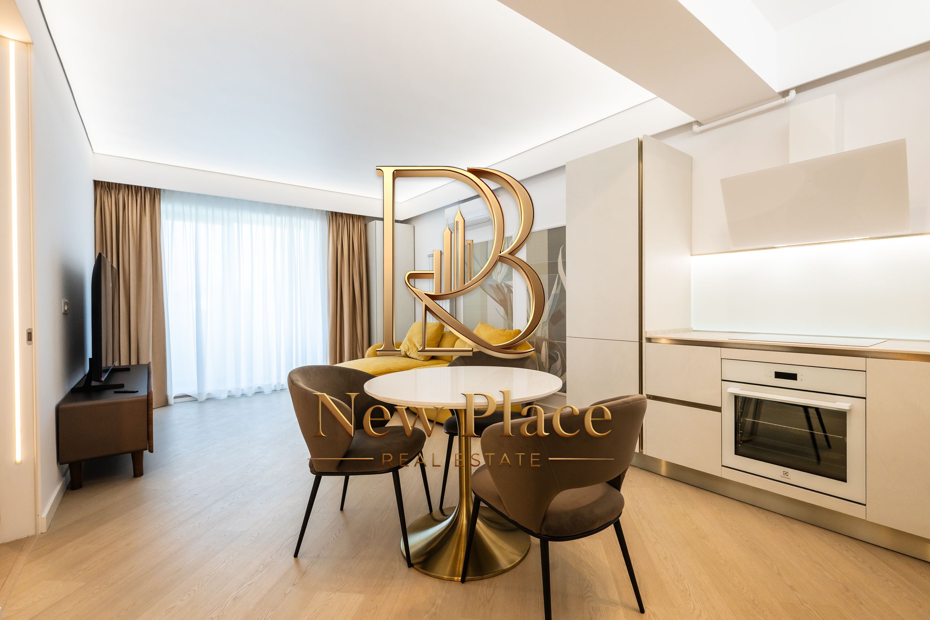 [VIDEO] CORTINA NORTH | Mobila Rovere | Parcare subterana | LUX — fotografia 4
