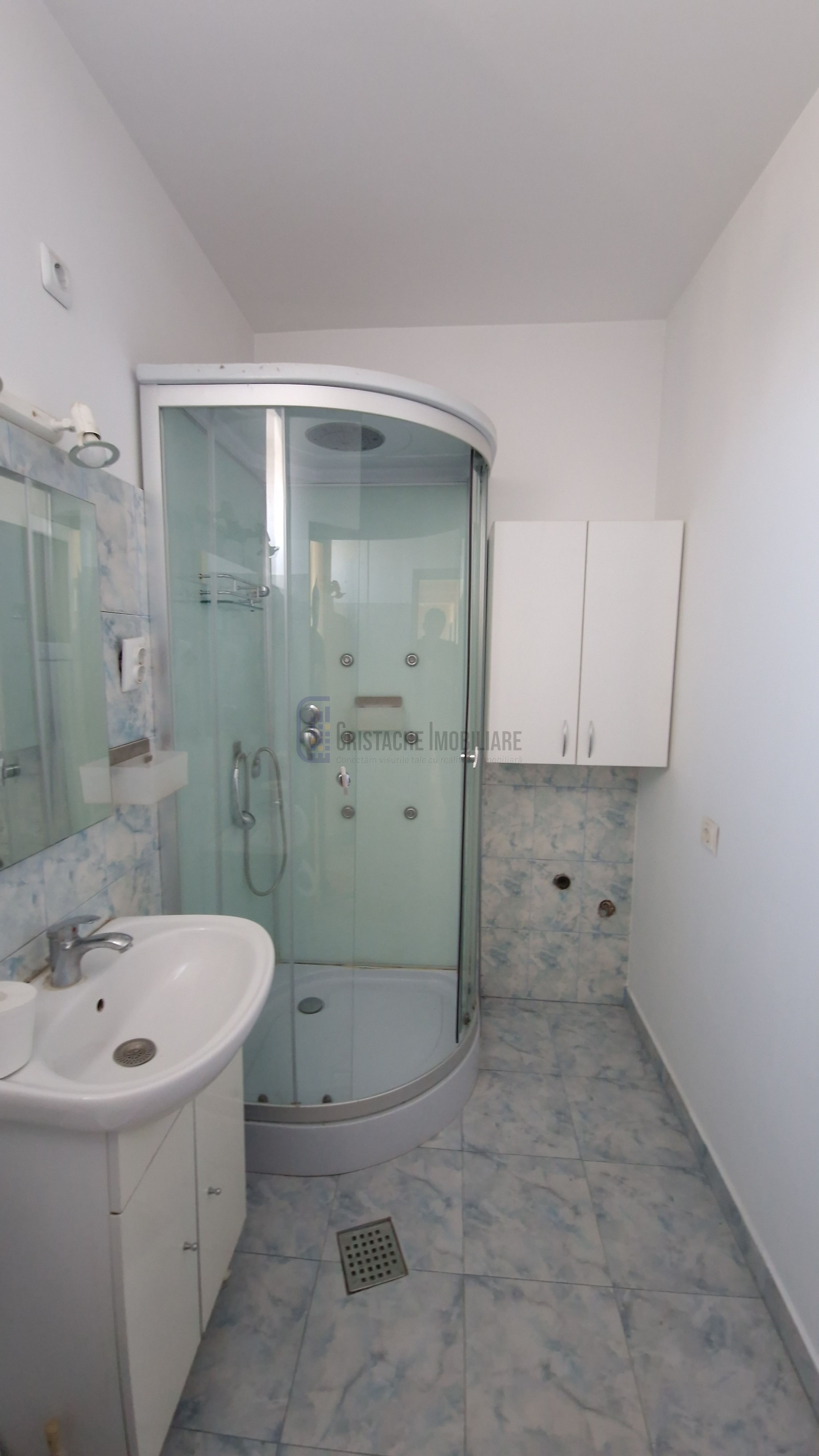 Apartament 2 camere, decomandat, situat in vila_supr. 70 mp_Cartier Republica — fotografia 4