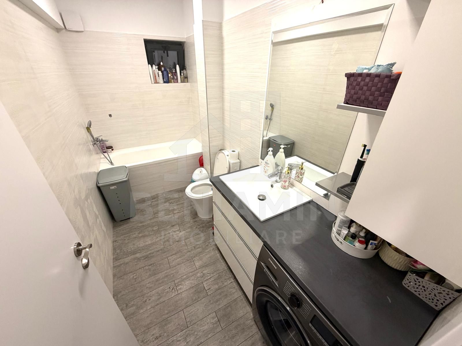 Apartament decomandat deosebit 3 camere 2 bai bloc 2020 cu parcare — fotografia 11