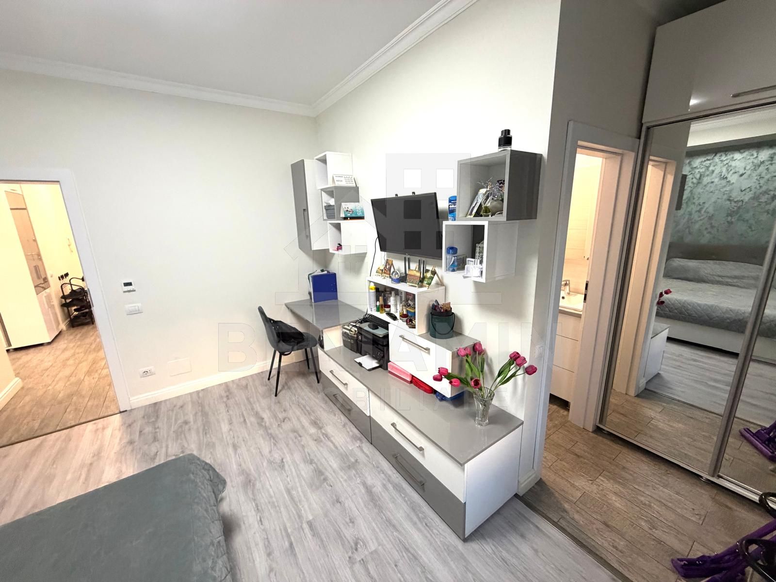 Apartament decomandat deosebit 3 camere 2 bai bloc 2020 cu parcare — fotografia 9