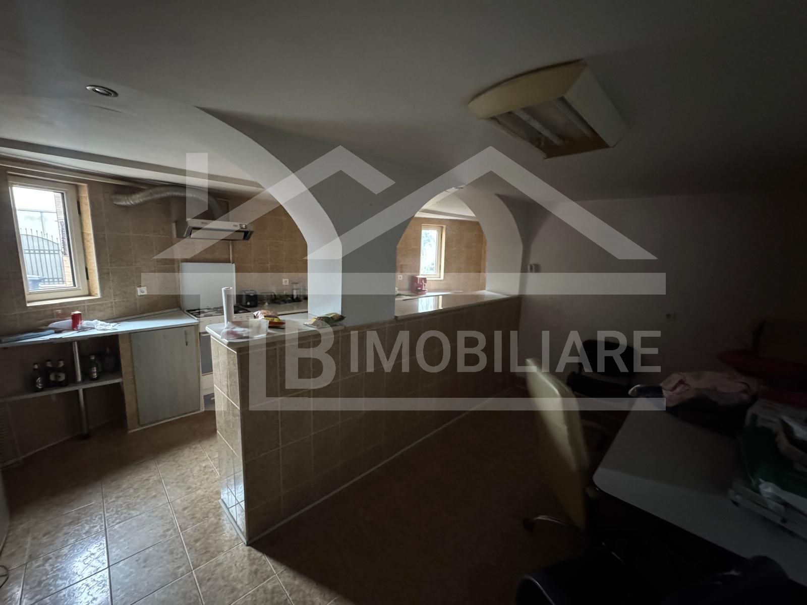 Vila cu 6 camere, 420mp,  teren 720mp, parcari, Zona Shopping City — fotografia 14