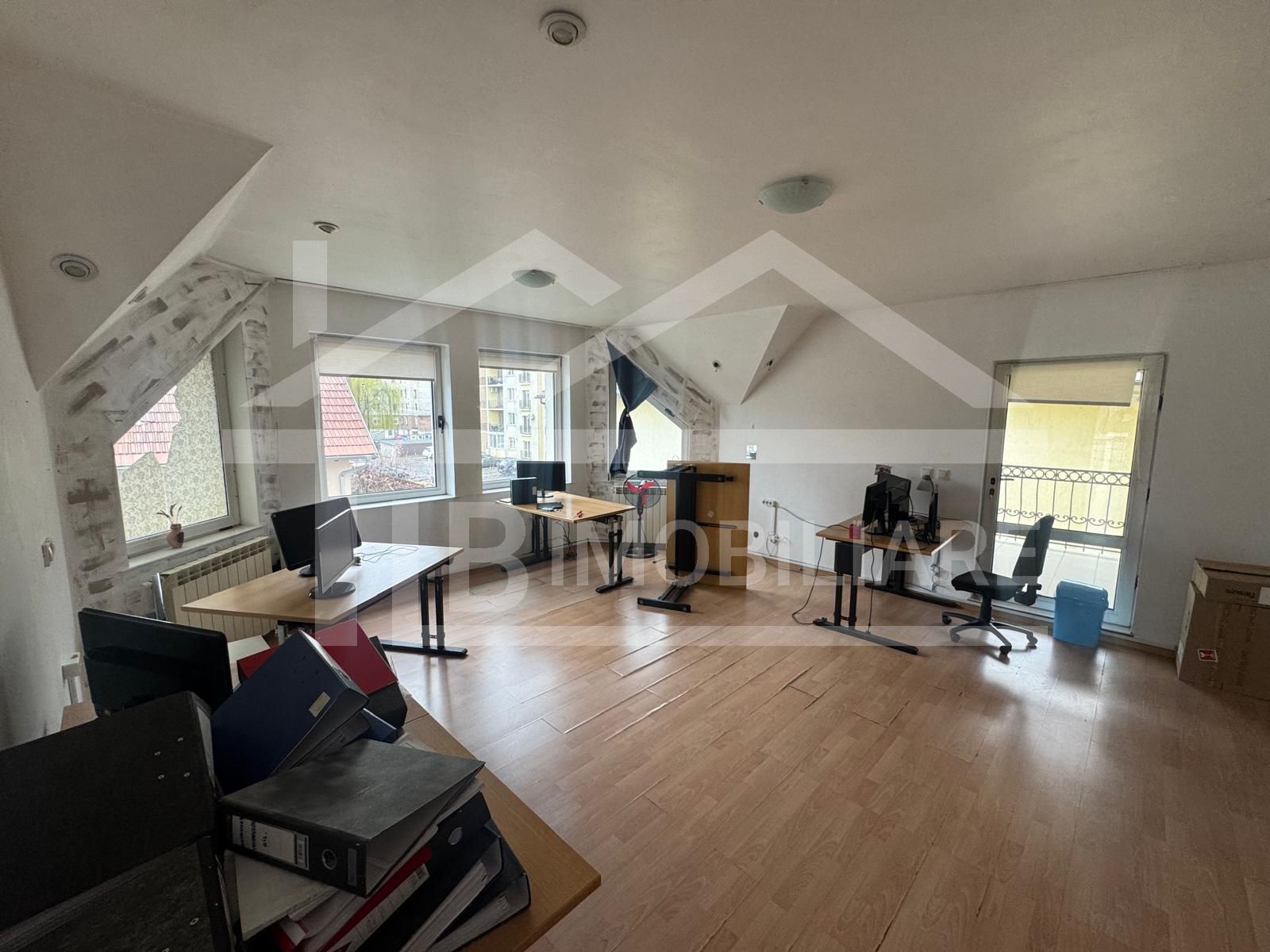 Vila cu 6 camere, 420mp,  teren 720mp, parcari, Zona Shopping City — fotografia 7