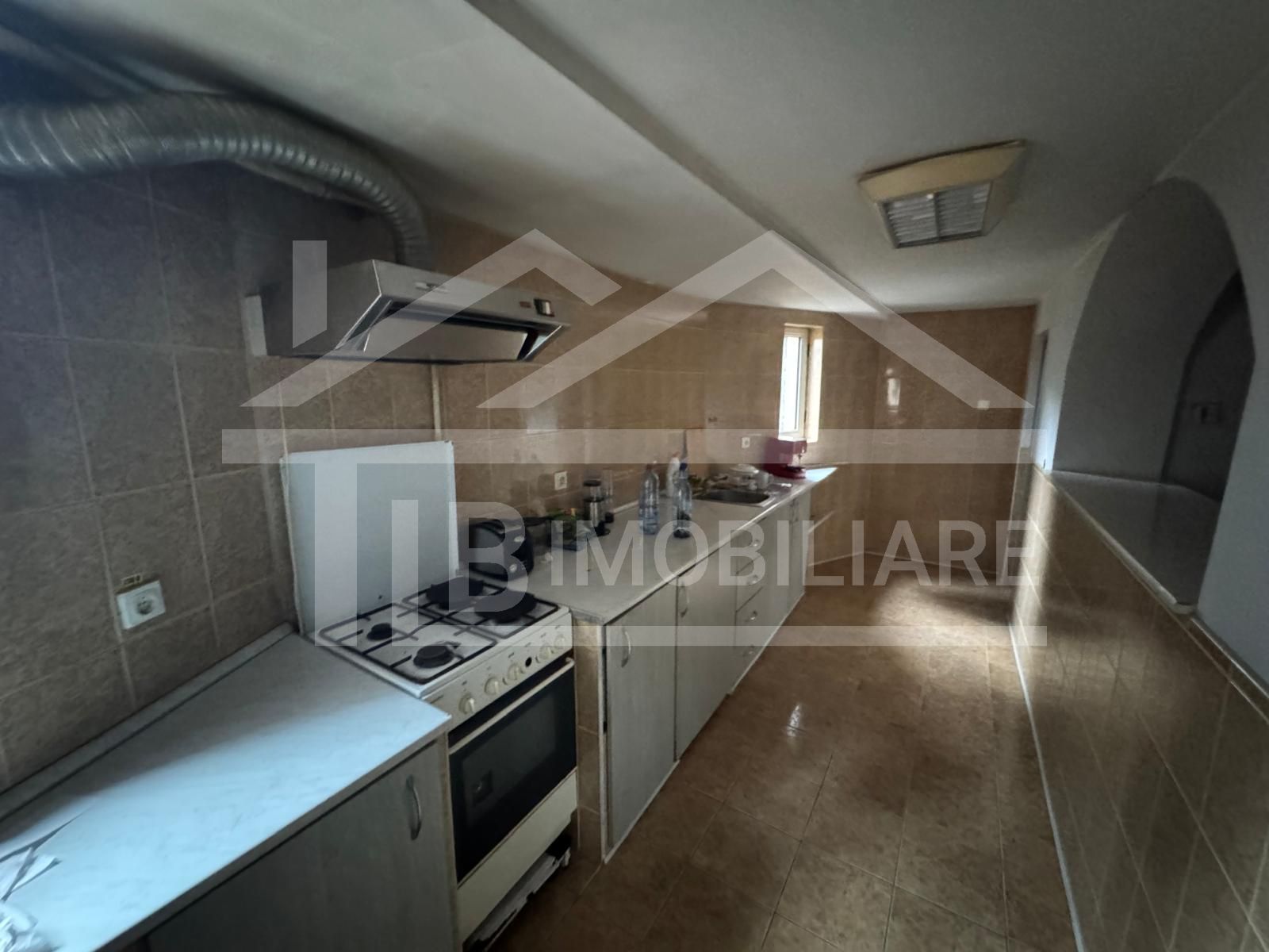 Vila cu 6 camere, 420mp,  teren 720mp, parcari, Zona Shopping City — fotografia 8