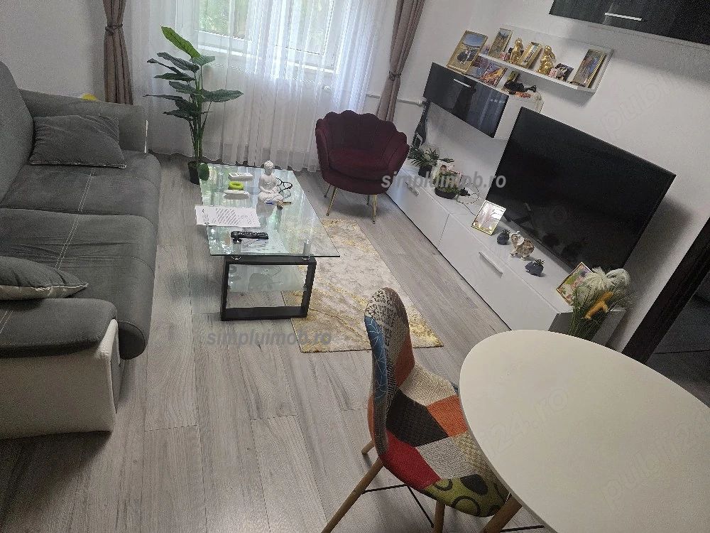 Apartament 2 CAM sec 4 PIATA RESITA