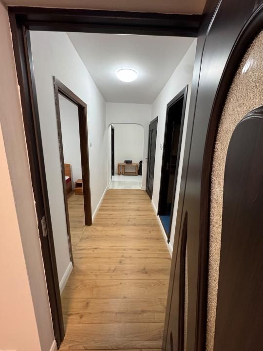 Apartament 2 camere, complet renovat, mobilat și utilat, zona Sebastian — fotografia 3