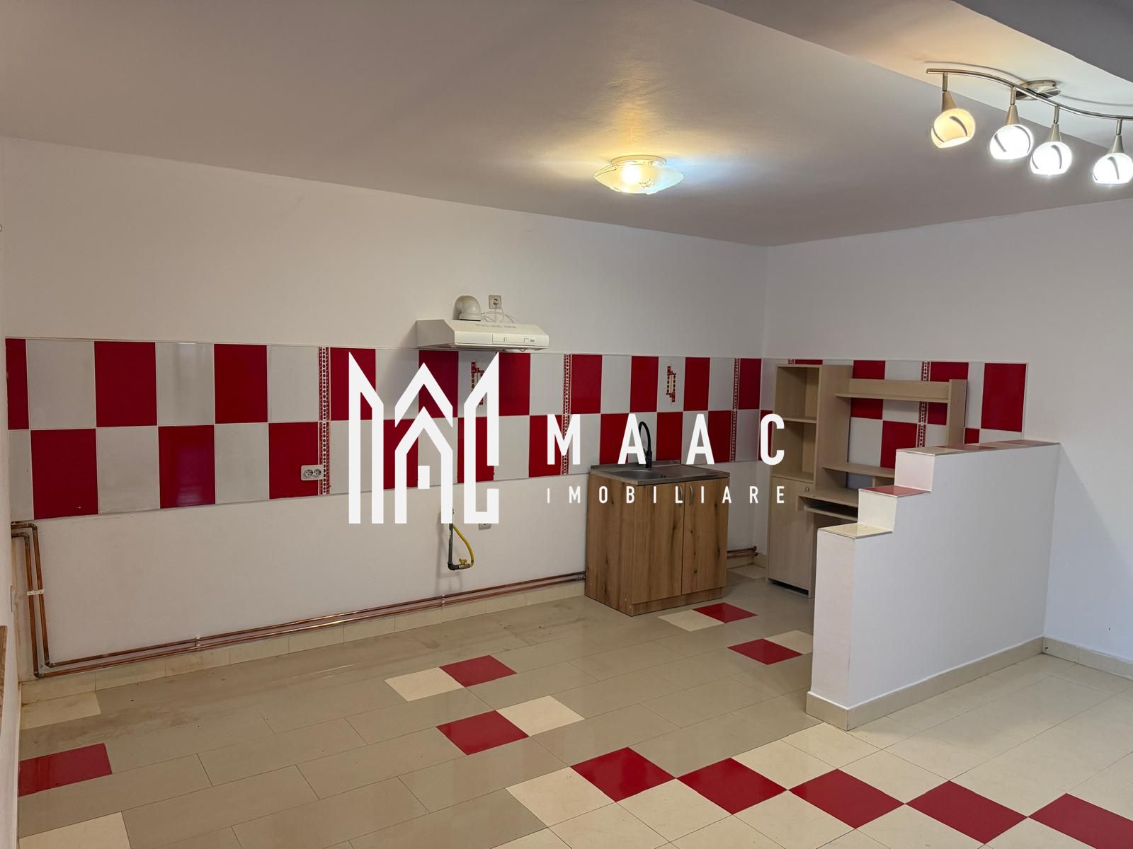 Casă 3 camere de închiriat | Șelimbăr | 95 mp | curte — fotografia 4