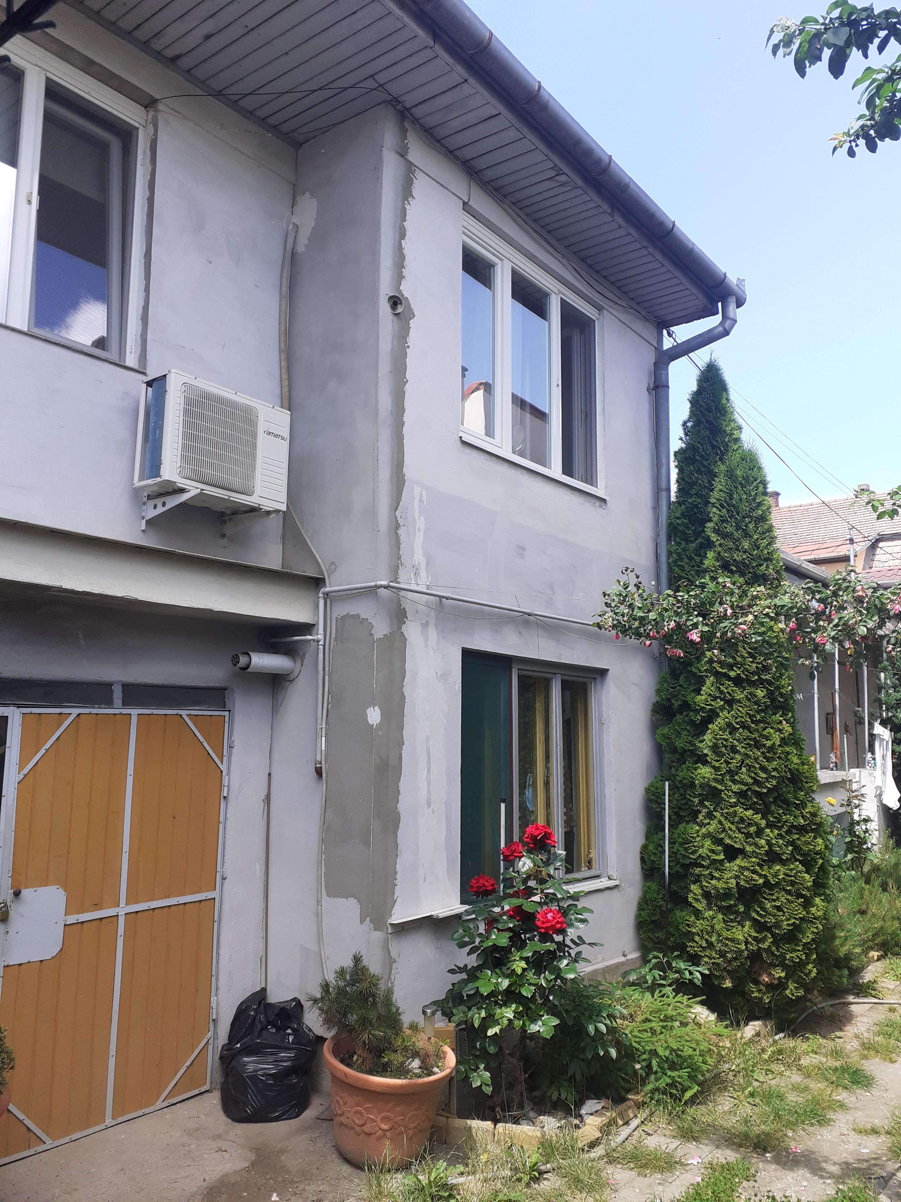 Vand casa cu 4 cam. in zona Semicentral, str. Crisan