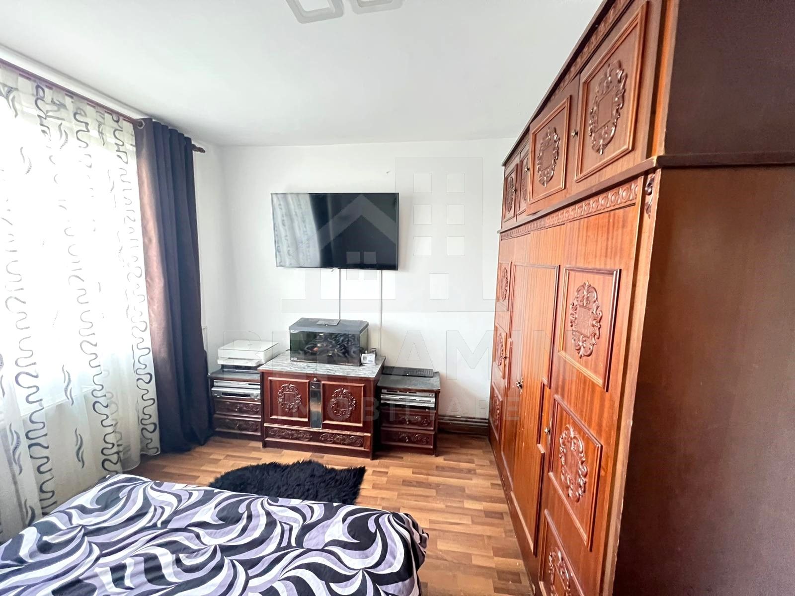 Apartament-2-camere-Mobilat-Centrala-Parcare-Bloc-Izolat-Astra — fotografia 3
