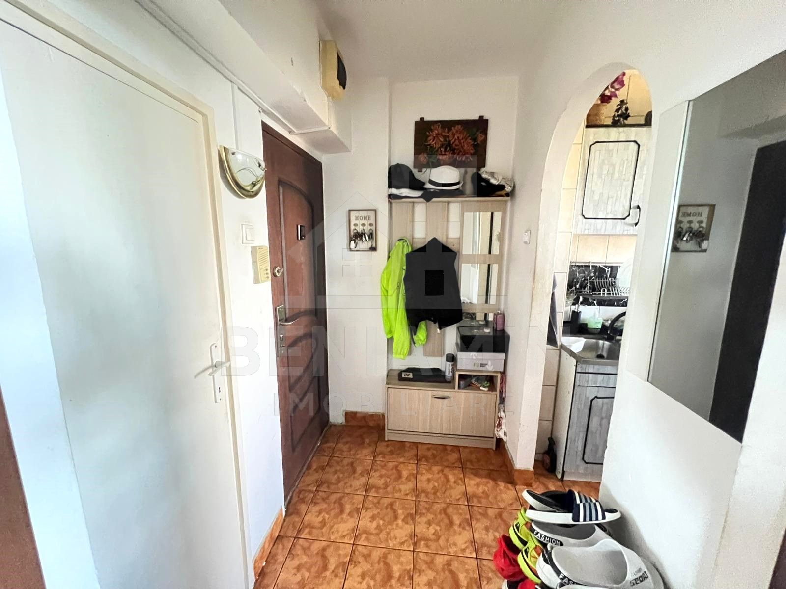 Apartament-2-camere-Mobilat-Centrala-Parcare-Bloc-Izolat-Astra — fotografia 5