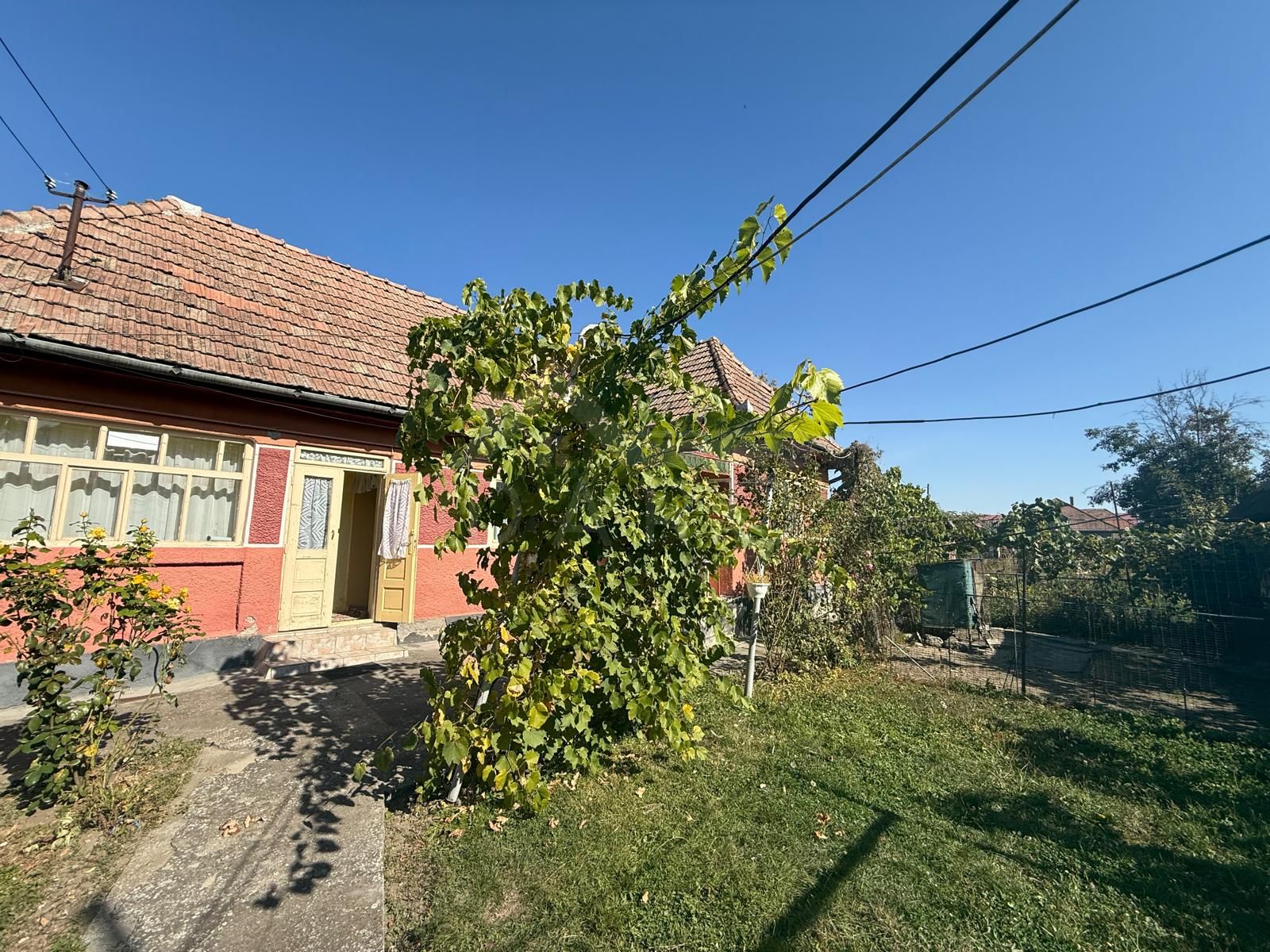 Casă în Ungheni preț 75.000 . 1100 mp teren — fotografia 6