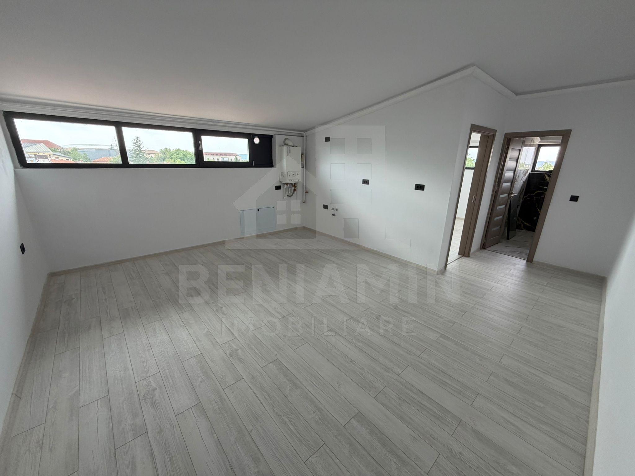 Apartament tip studio-Bloc nou-Incalzire in pardoseala-etaj 3-liber