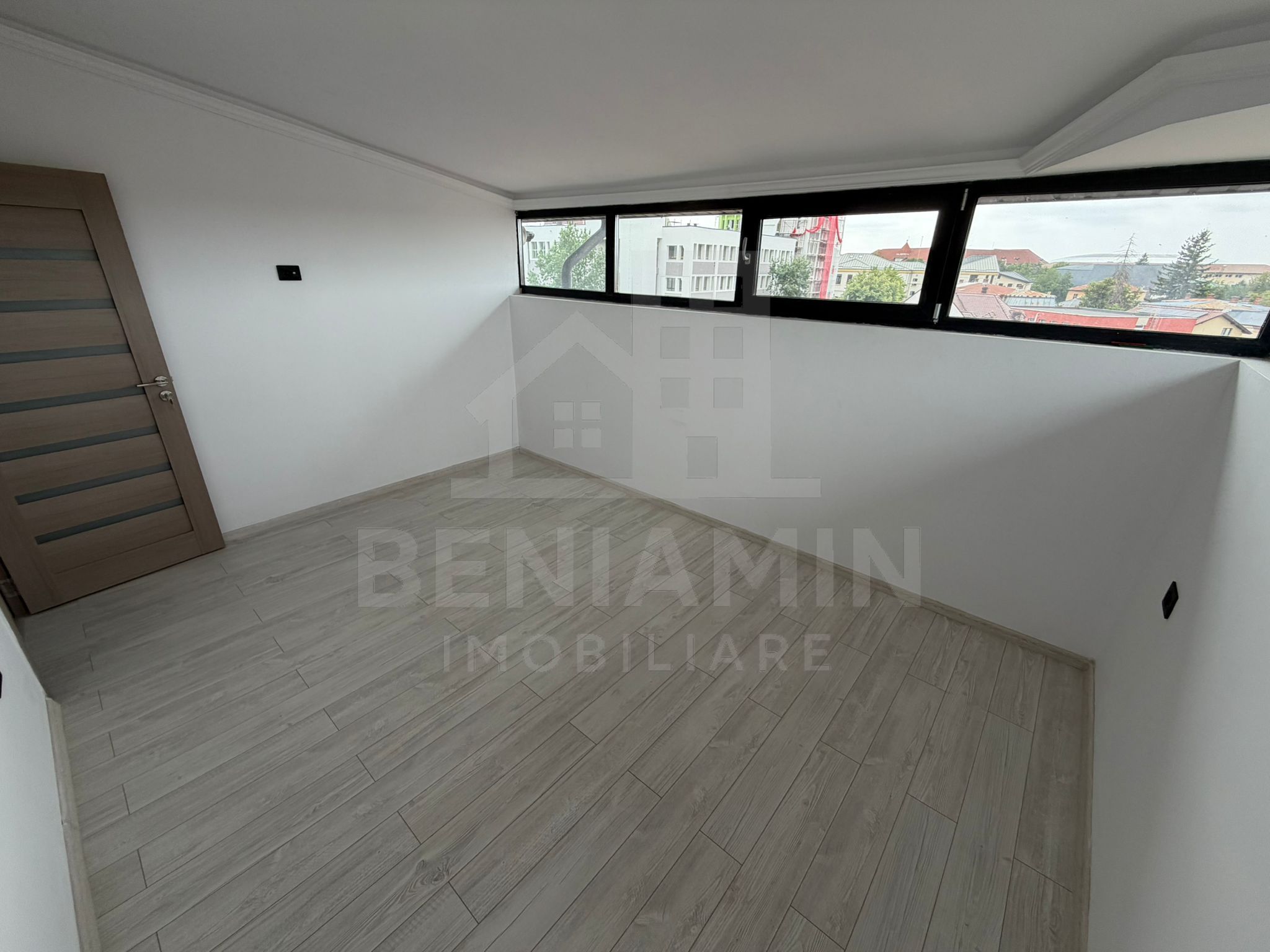 Apartament tip studio-Bloc nou-Incalzire in pardoseala-etaj 3-liber — fotografia 4