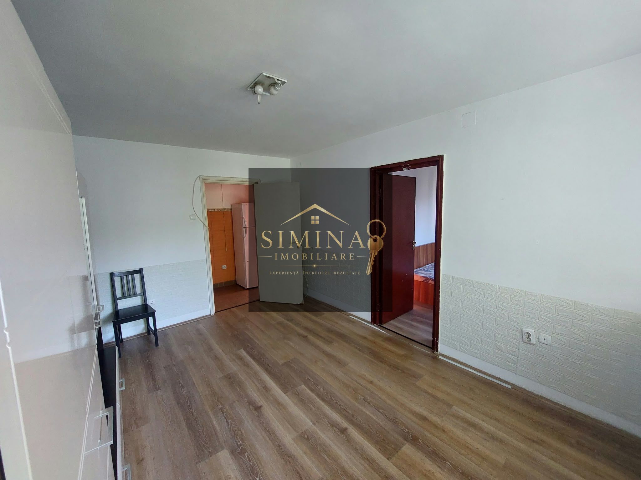 Apartament 2 camere, De Vânzare, Etaj Intermediar, Str Romulus Guga — fotografia 3
