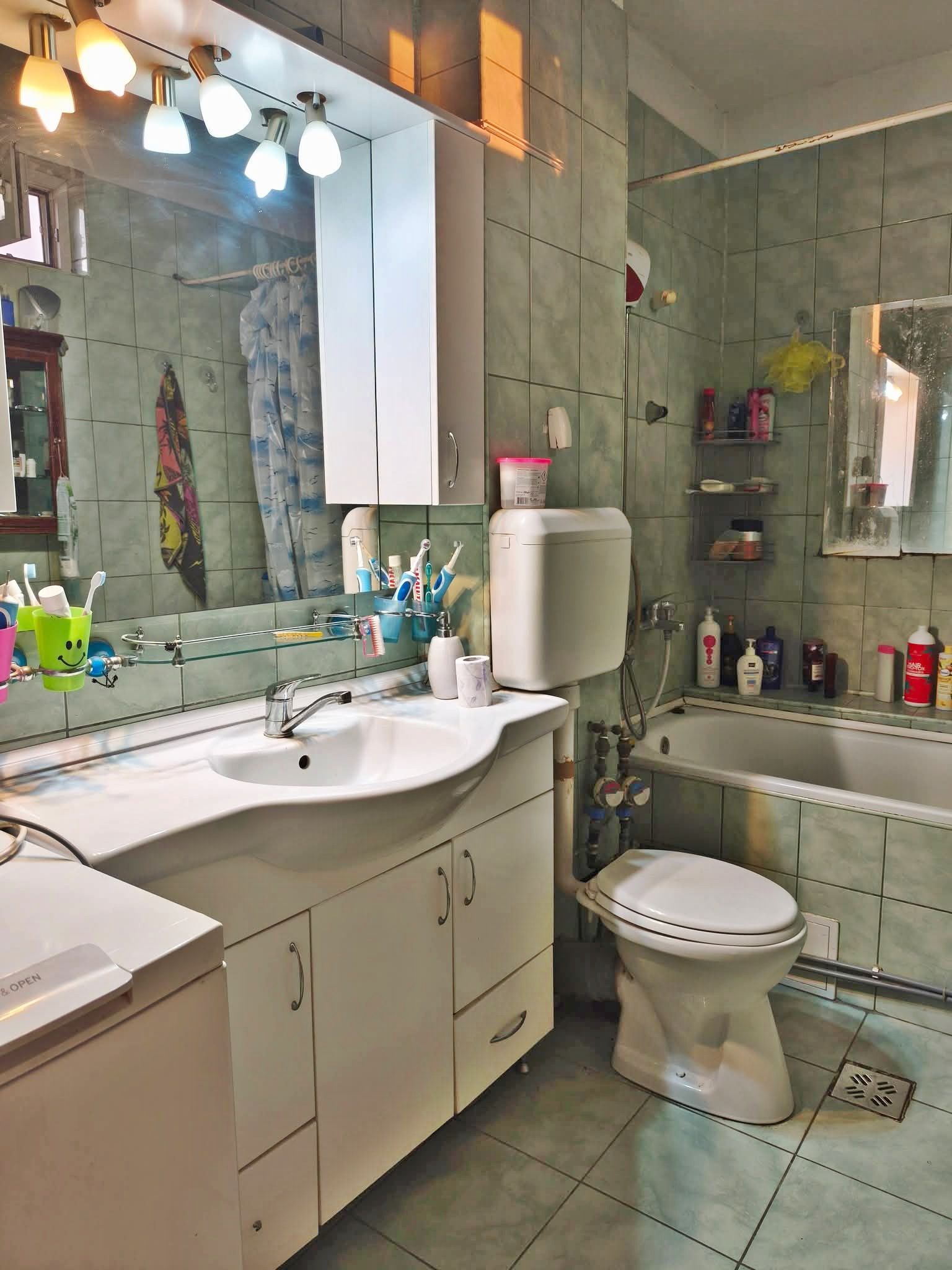 Apart. 3 camere, util 69 mp, parcare de domiciliu, zona Dacia, Oradea — fotografia 10